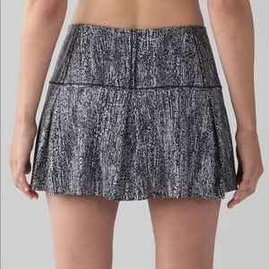 Lululemon fast pace skirt